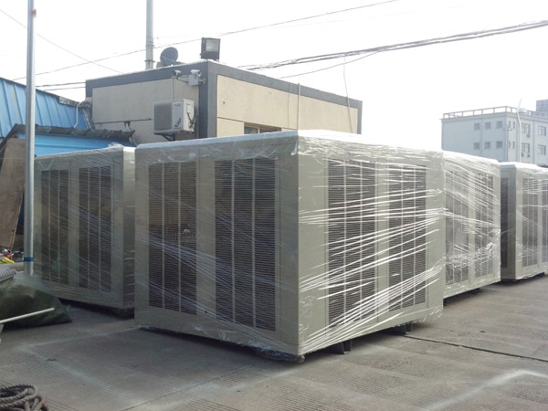 �R��ɽ���L�Cչʾ